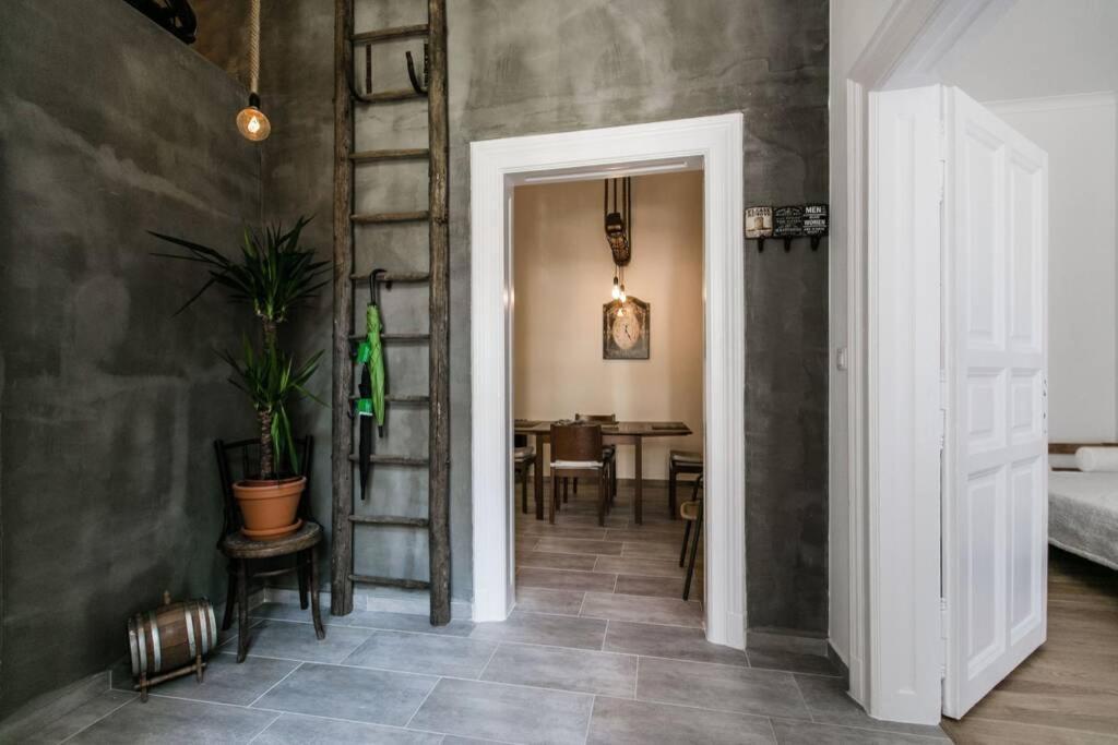 בודפשט Your Gorgeous And Spacious Dream Home Free Parking מראה חיצוני תמונה