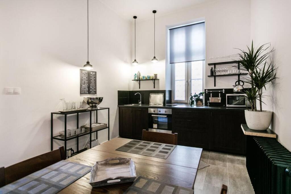בודפשט Your Gorgeous And Spacious Dream Home Free Parking מראה חיצוני תמונה